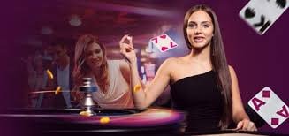 Meja Three Card Poker dengan dealer langsung di matrix88